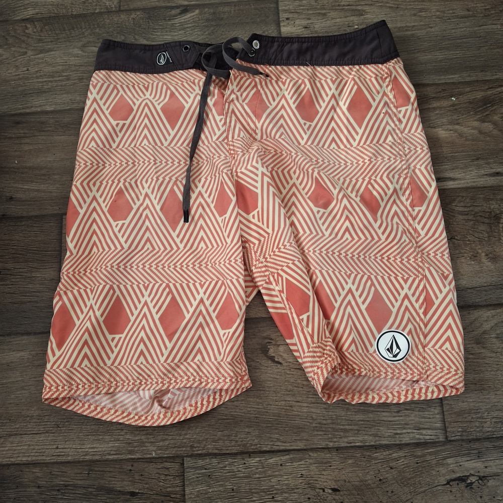 Volcom Men’s Board Shorts Size 34 – Geometric Print Surf Swim Trunks